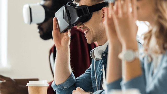 Social VR experiences for amusement parks, malls, and entertainment centers - Know the truth