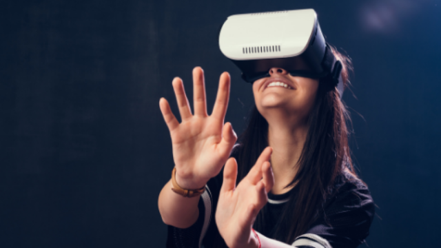 VR Movies: Is Virtual Reality the Future of Film? Know more.