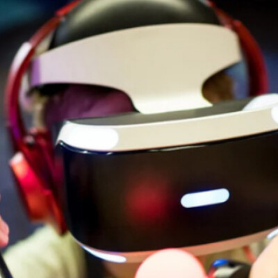 5 Simple Rules Make Virtual Reality Safe